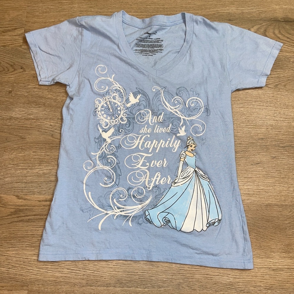 Disney Parks Womens Small Cinderella Graphic V-Neck T-Shirt Happily Ever After